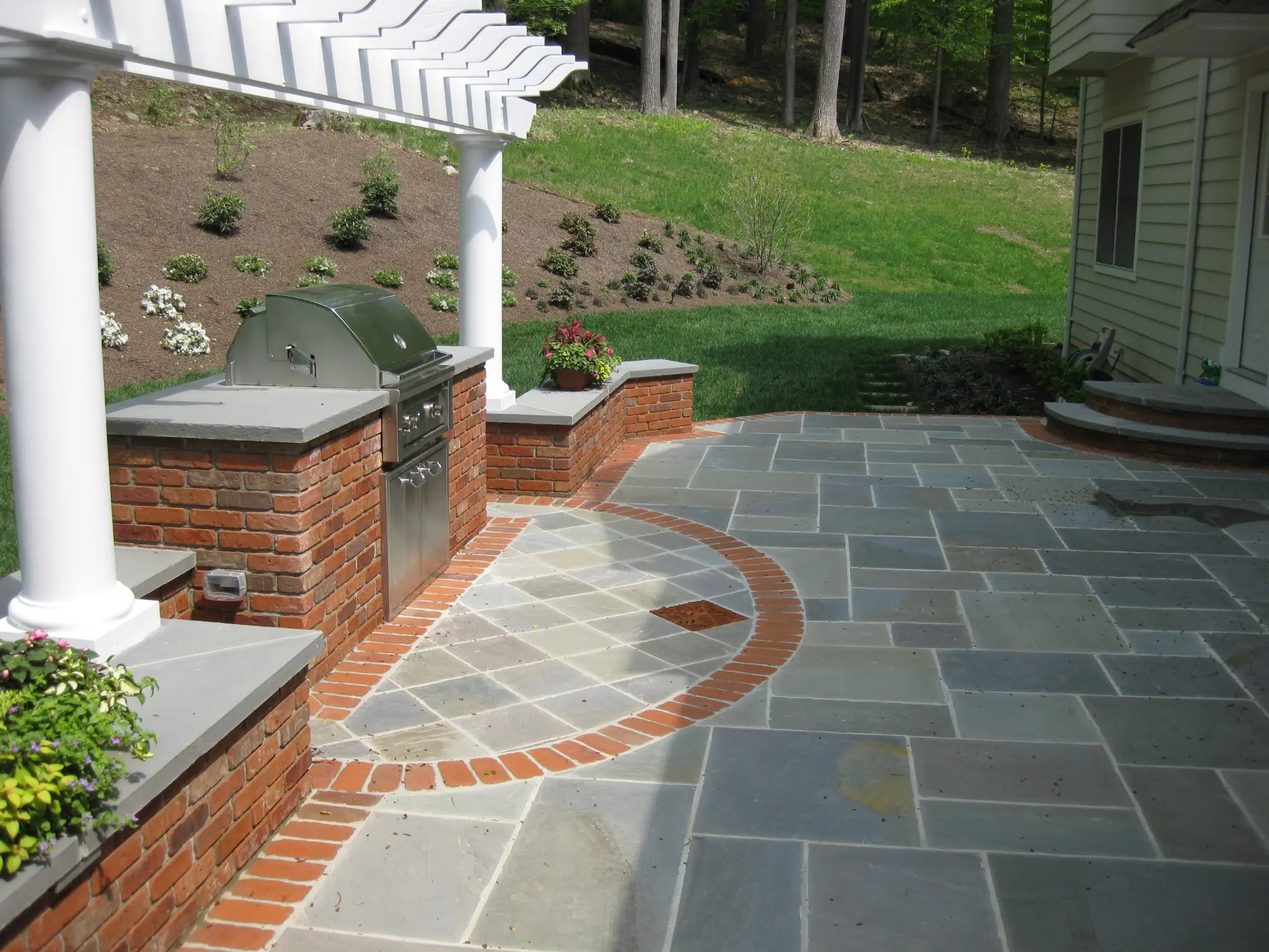 Outdoor Kitchens Under Cover